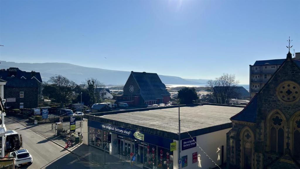 ברמאות' Luxury 4 Bedroom Seaside Apartment - Glan Y Werydd House מראה חיצוני תמונה